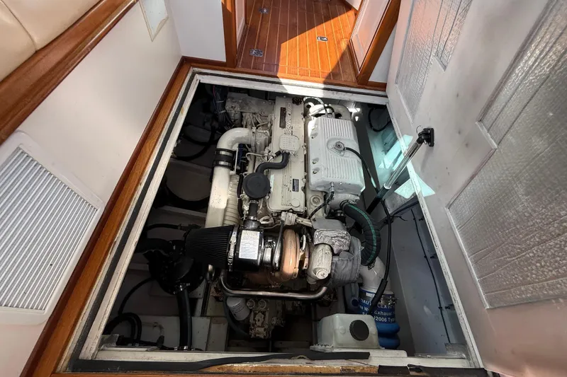 Slide: The Image of Engine compartment of a 2006 Mast & Mallet Thomas Point 40 boat. - 40