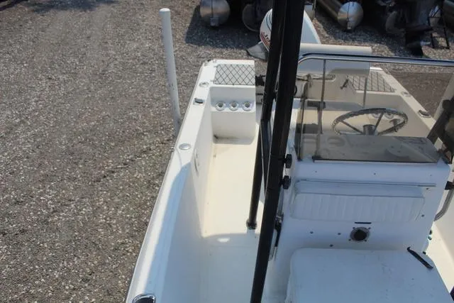 Slide: The Image of Sea Pro 170 Center Console 2002 - 16