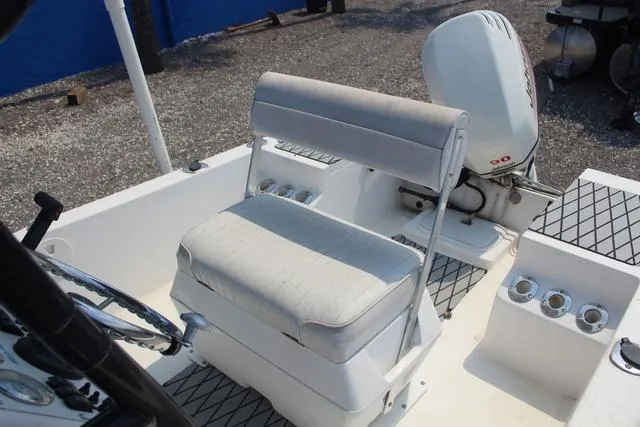 Slide: The Image of Sea Pro 170 Center Console 2002 - 18