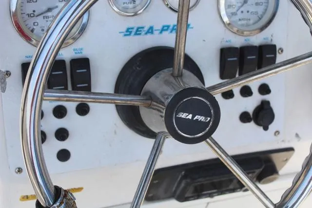 Slide: The Image of Sea Pro 170 Center Console 2002 - 22