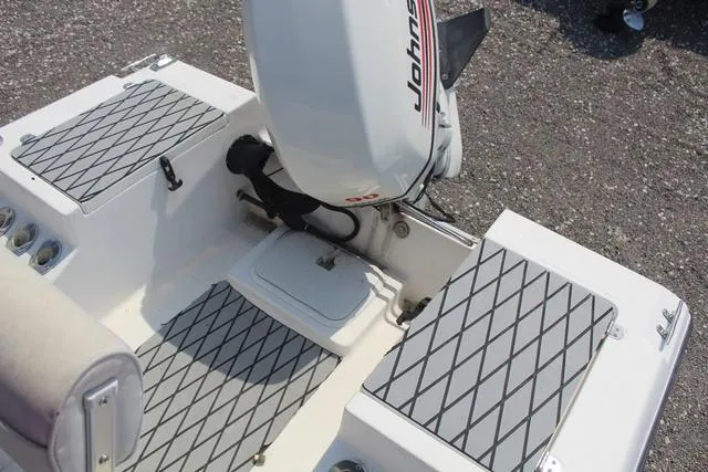 Slide: The Image of Sea Pro 170 Center Console 2002 - 25