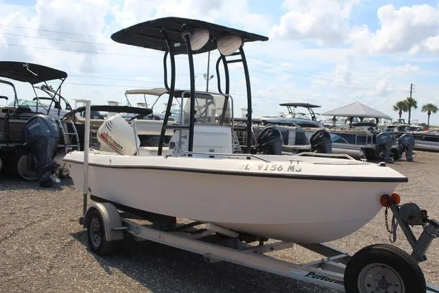 Slide: The Image of Sea Pro 170 Center Console 2002 - 3