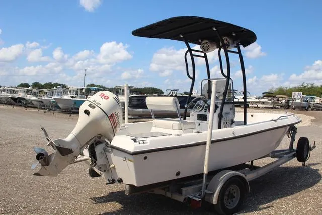 Slide: The Image of Sea Pro 170 Center Console 2002 - 4