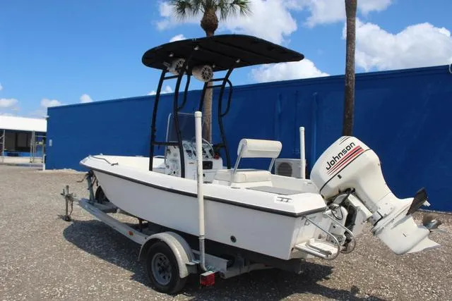 Slide: The Image of Sea Pro 170 Center Console 2002 - 6