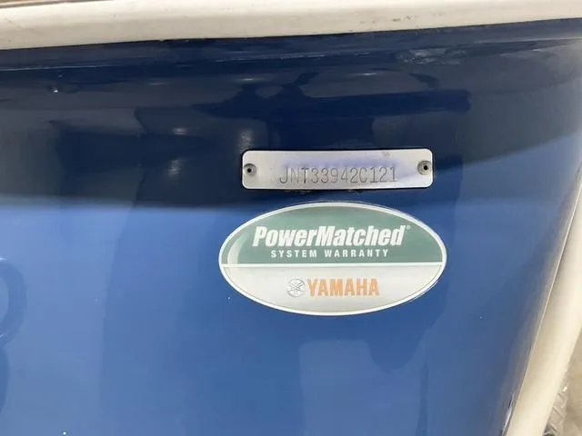 Slide: The Image of NauticStar 215 XTS SB 2021 - 17