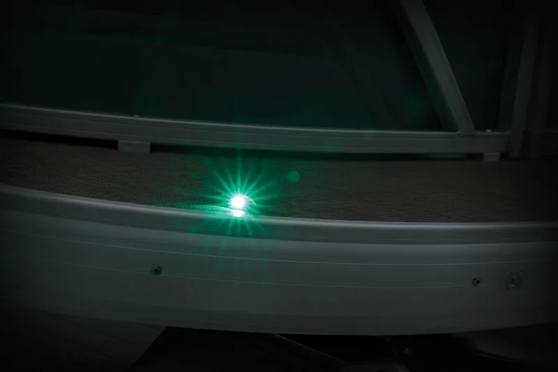 Slide: The Image of Sun Tracker Party Barge 22 DLX 2025 - 75