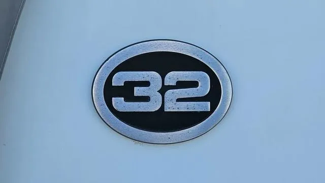 Slide: The Image of Carver 32 Aft Cabin 1990 - 35