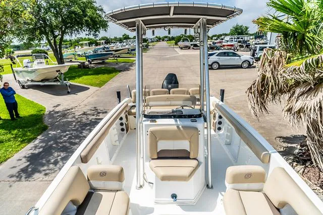 Slide: The Image of Hurricane CC19 2016 - 10