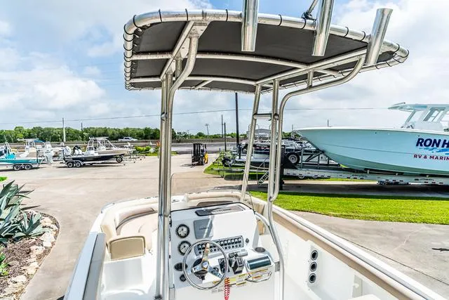 Slide: The Image of Hurricane CC19 2016 - 16