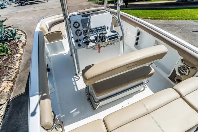 Slide: The Image of Hurricane CC19 2016 - 17