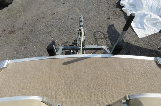 Slide: The Image of 2014 Bennington 2275 GCW pontoon boat on trailer, viewed from above. - 18