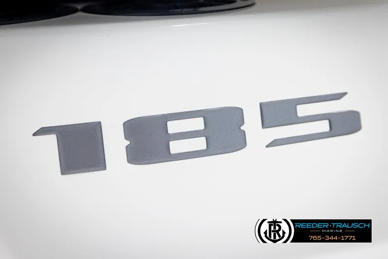 Slide: The Image of Sea Ray 185 Sport 2011 - 50