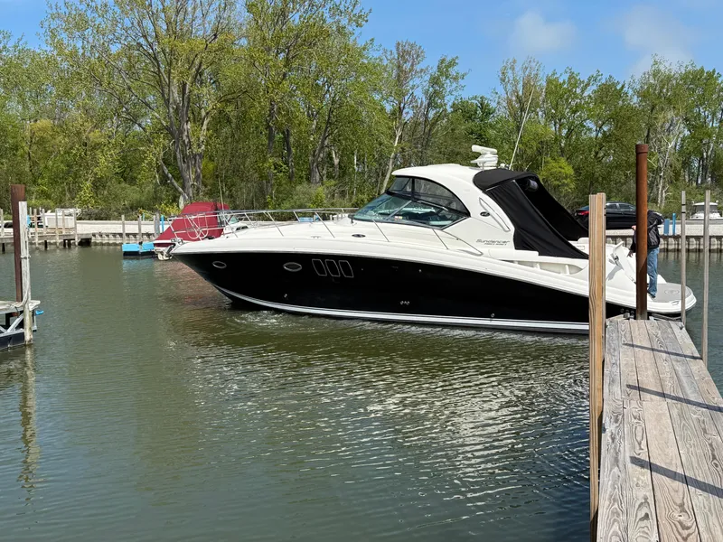 Slide: The Image of Sea Ray 390 Sundancer 2011 - 0