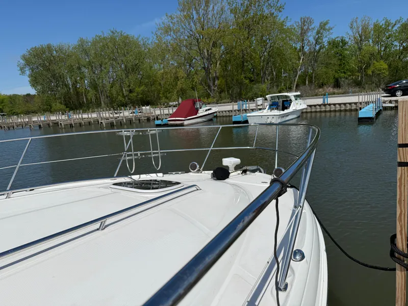 Slide: The Image of Sea Ray 390 Sundancer 2011 - 2