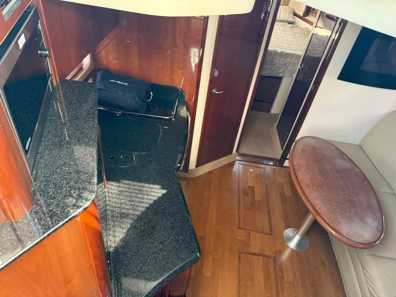 Slide: The Image of Sea Ray 390 Sundancer 2011 - 8