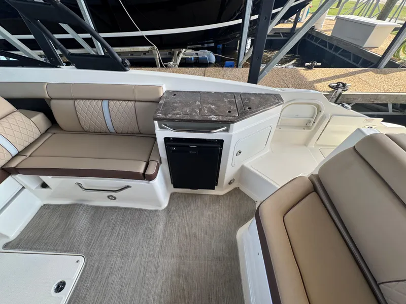 Slide: The Image of Sea Ray 290 Sundeck 2016 - 20