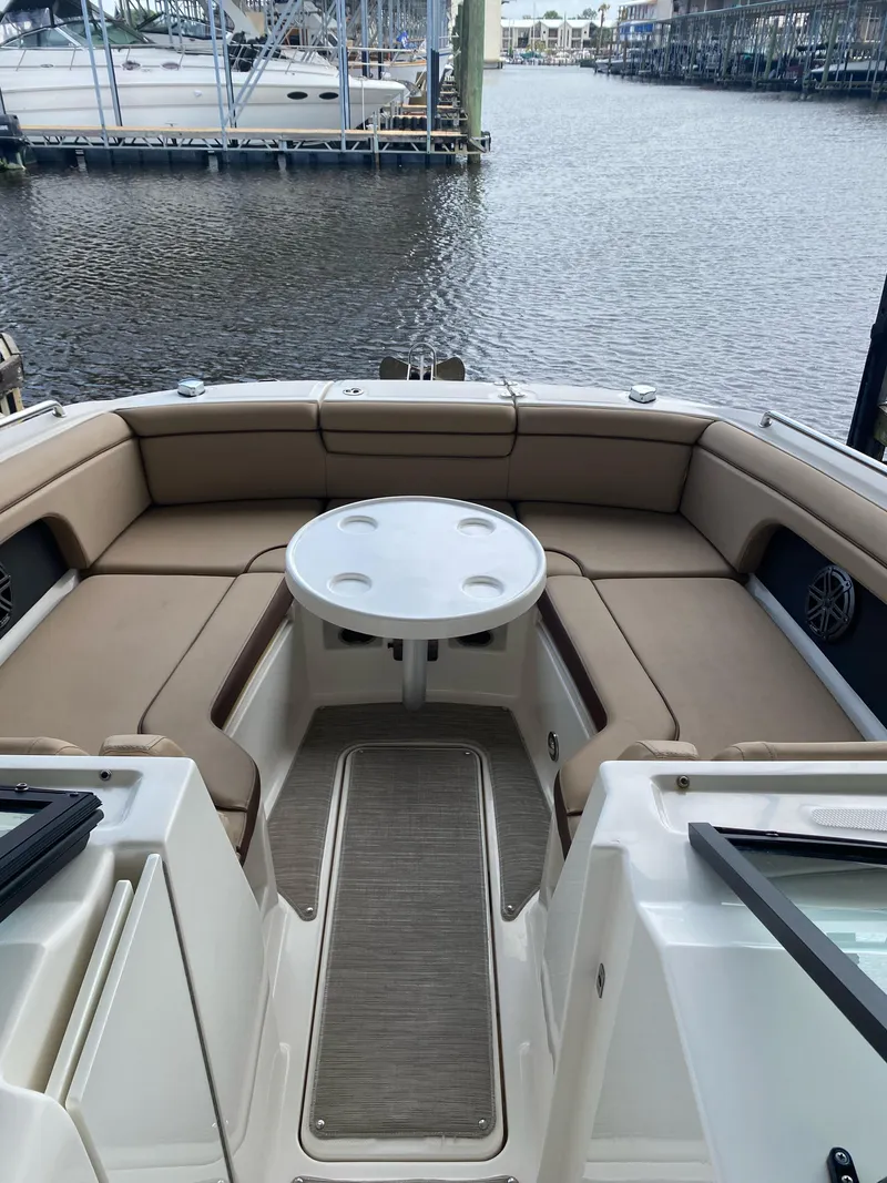 Slide: The Image of Sea Ray 290 Sundeck 2016 - 9