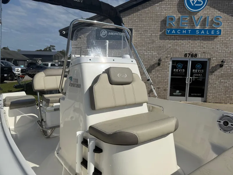Slide: The Image of 2023 Key West 1720 Center Console boat at Revis Yacht Sales dealership. - 13