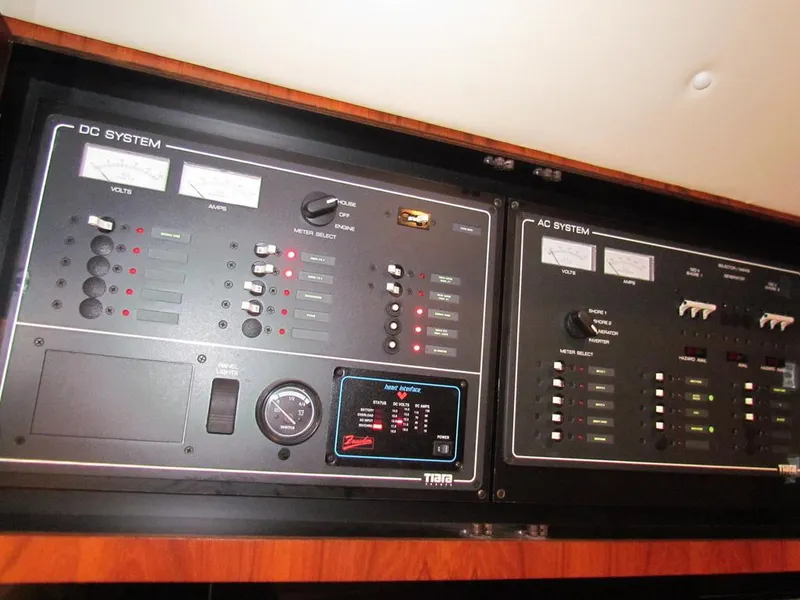 Slide: The Image of Tiara 3500 Open 1999 - 51