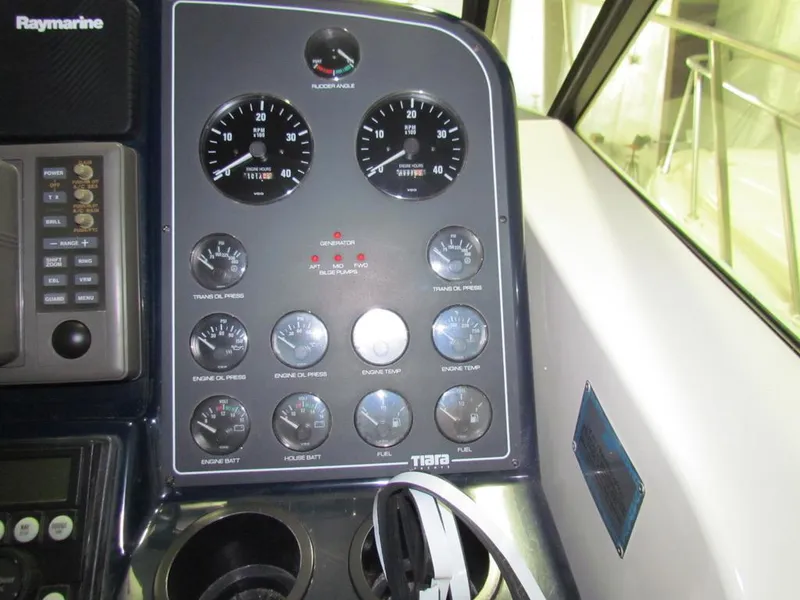 Slide: The Image of Tiara 3500 Open 1999 - 77