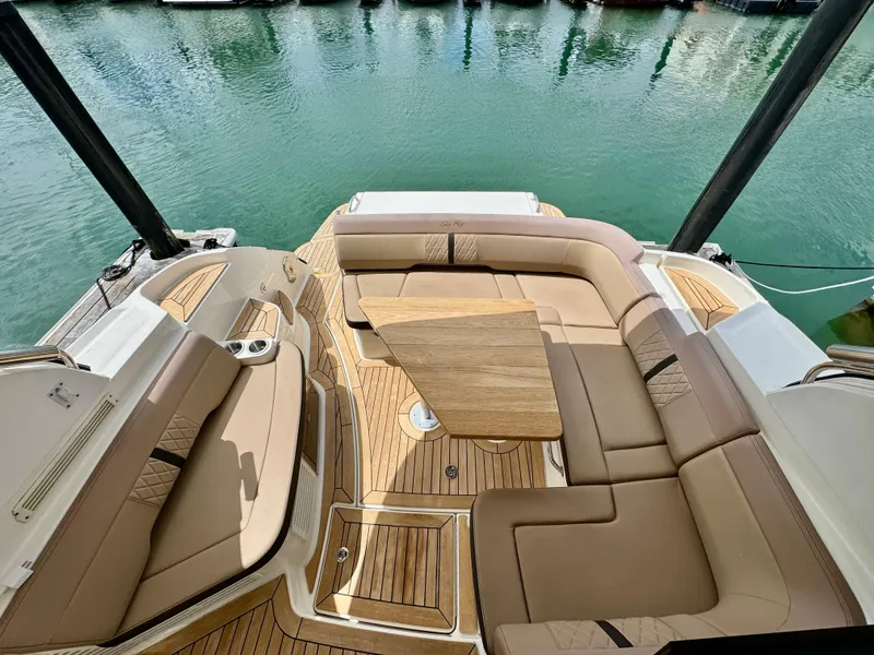 Slide: The Image of Sea Ray Sundancer 350 Coupe 2017 - 26