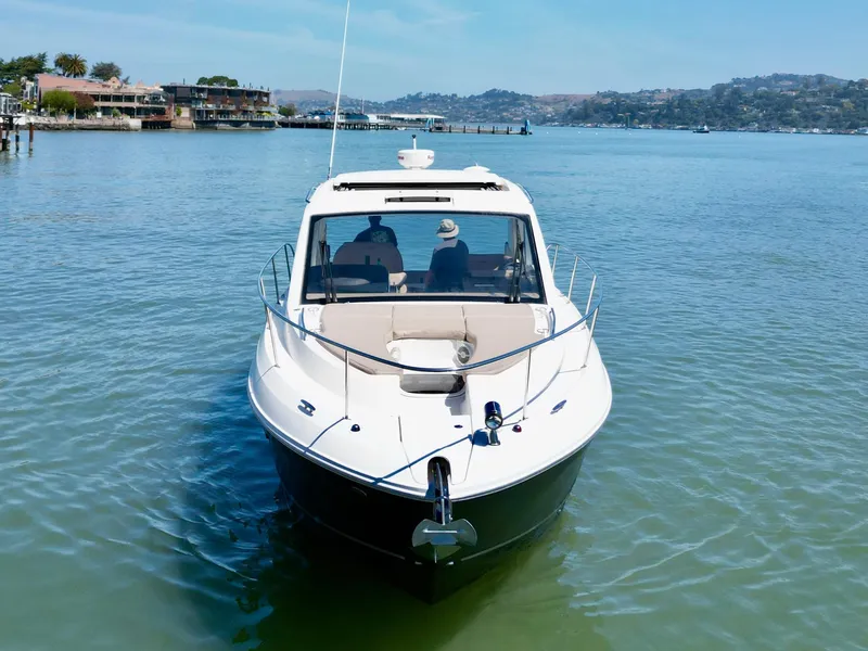 Slide: The Image of Sea Ray Sundancer 350 Coupe 2017 - 4