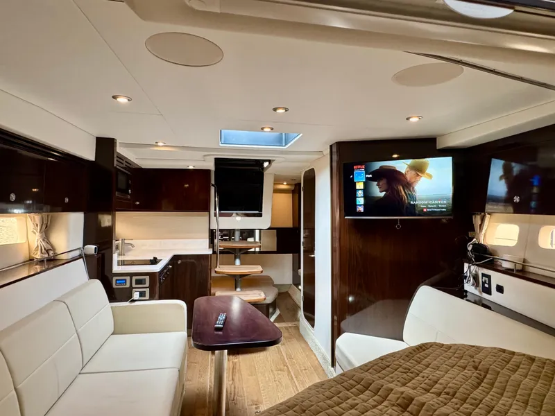 Slide: The Image of Sea Ray Sundancer 350 Coupe 2017 - 59