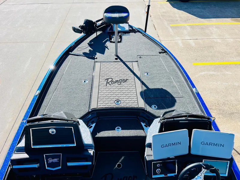 Slide: The Image of 2025 Ranger Z520R Cup-Equipped boat with Garmin electronics on deck. - 8