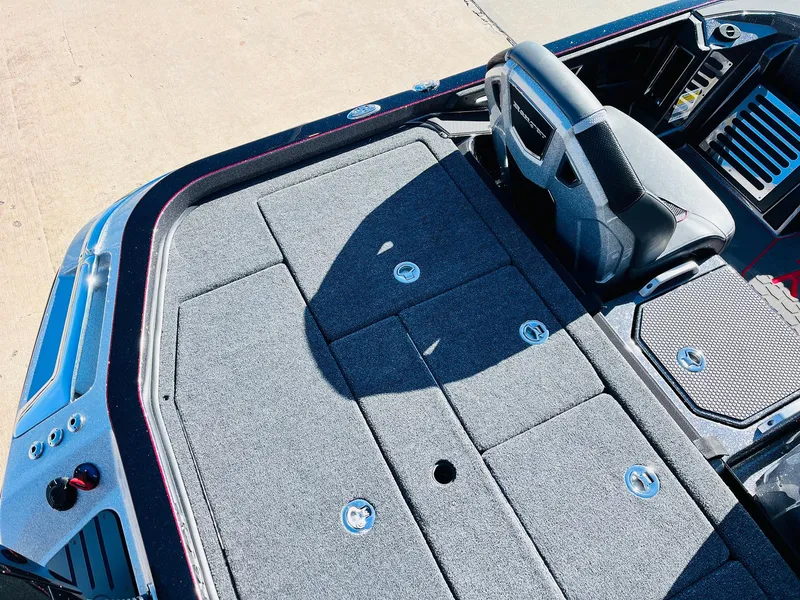 Slide: The Image of 2025 Ranger Z520R Cup-Equipped boat deck with seating and storage compartments. - 41