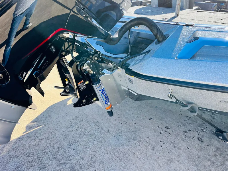 Slide: The Image of 2025 Ranger Z520R Cup-Equipped boat with advanced motor and sleek design. - 8