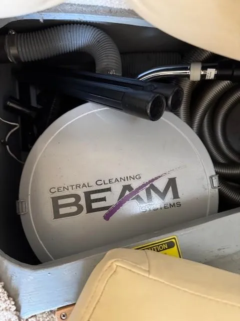 Slide: The Image of Central vacuum system in 1998 Sea Ray 400 Sundancer boat, featuring Beam Central Cleaning Systems. - 49