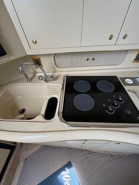 Slide: The Image of Sea Ray 400 Sundancer 1998 - 53