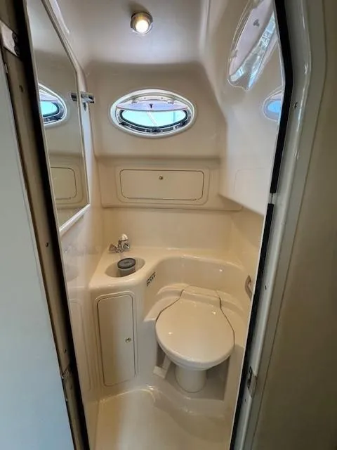 Slide: The Image of Sea Ray 400 Sundancer 1998 - 61