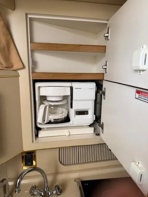 Slide: The Image of Sea Ray 400 Sundancer 1998 - 66