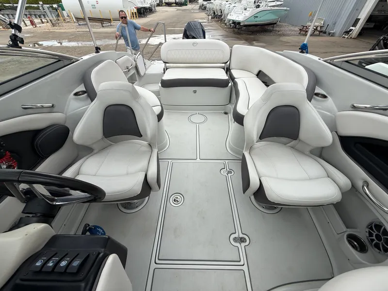 Slide: The Image of Crownline Boats Eclipse E255 XS 2019 - 68