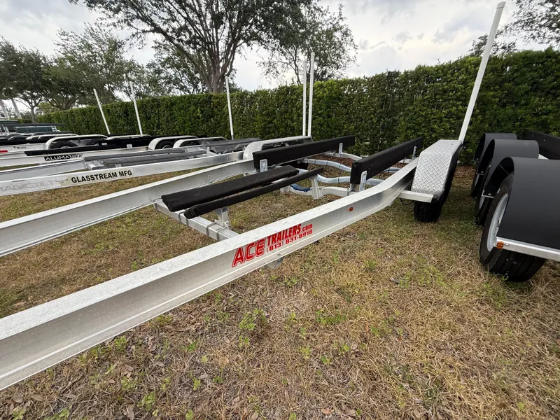 Slide: The Image of Crownline Boats Eclipse E255 XS 2019 - 82