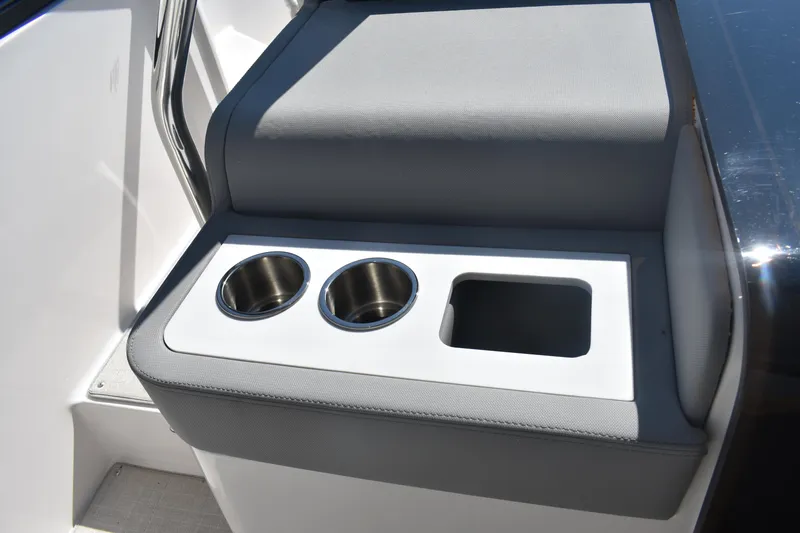 Slide: The Image of Regal 36 XO 2023 - 55