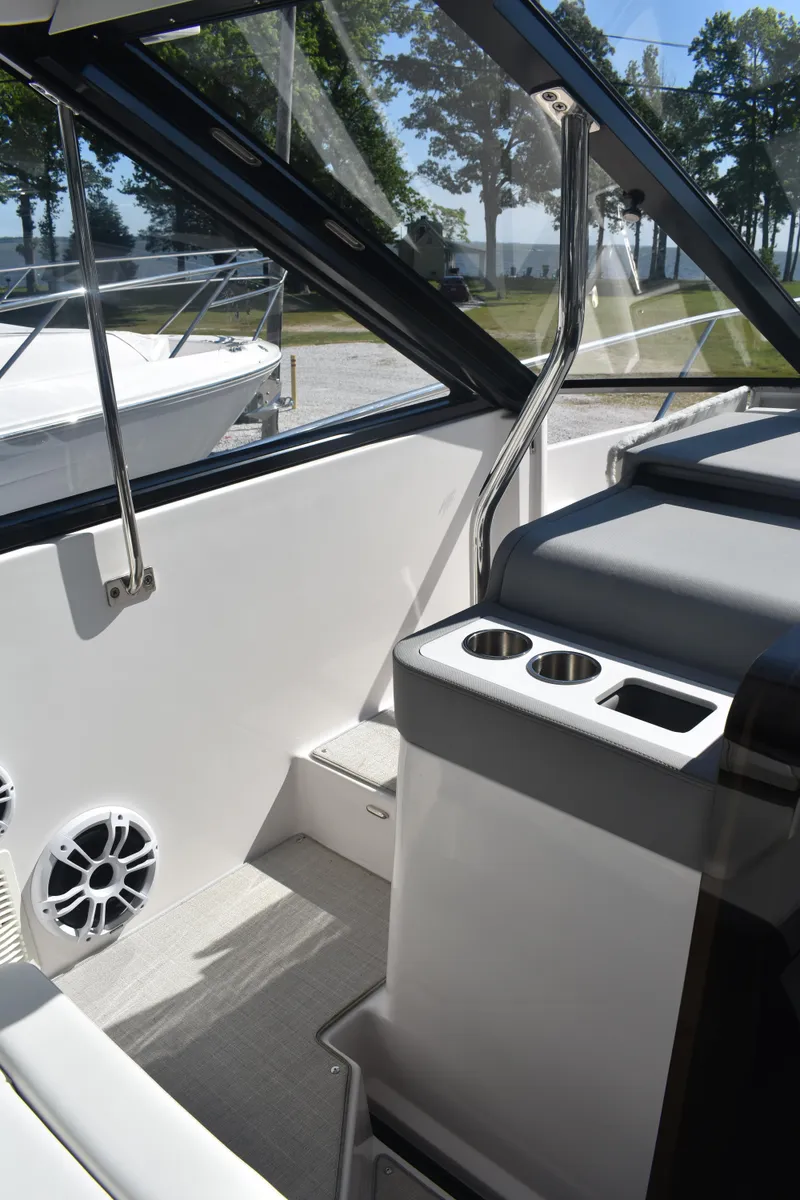 Slide: The Image of Regal 36 XO 2023 - 56