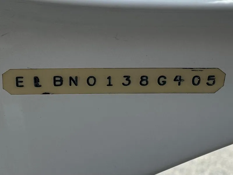 Slide: The Image of Hull identification number on 2005 Eliminator Eagle 230 XP boat. - 26