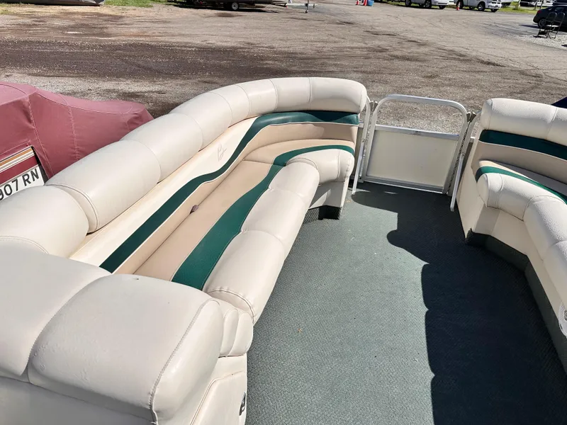 Slide: The Image of Bennington 2250 Pontoon 2000 - 4