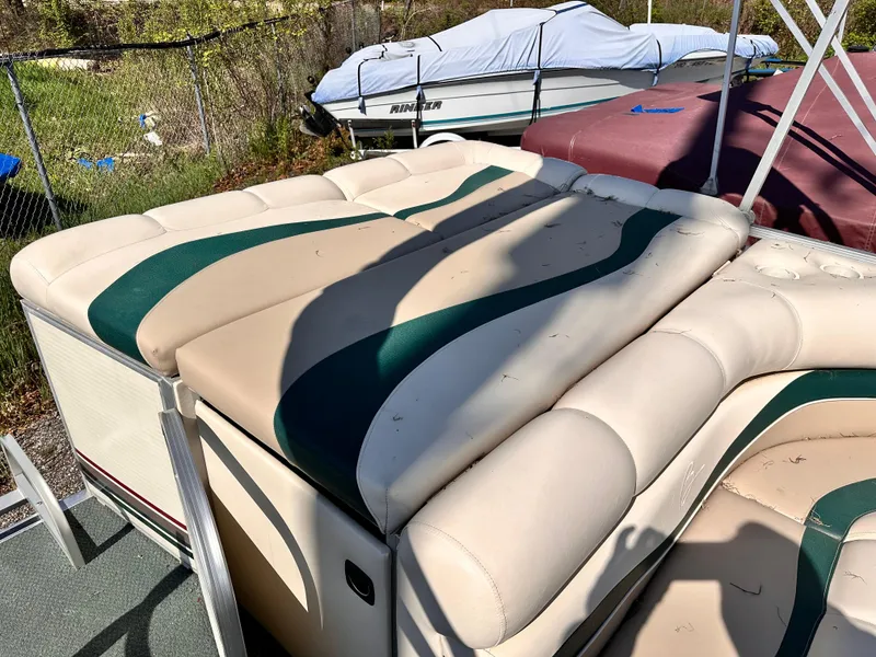 Slide: The Image of Bennington 2250 Pontoon 2000 - 7