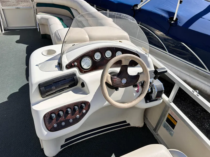 Slide: The Image of Bennington 2250 Pontoon 2000 - 8