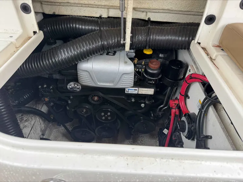 Slide: The Image of Sea Ray SDX 270 2017 - 9