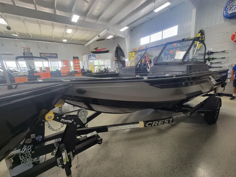 The Image of Crestliner 1750 Fish Hawk WT 2025 - 1