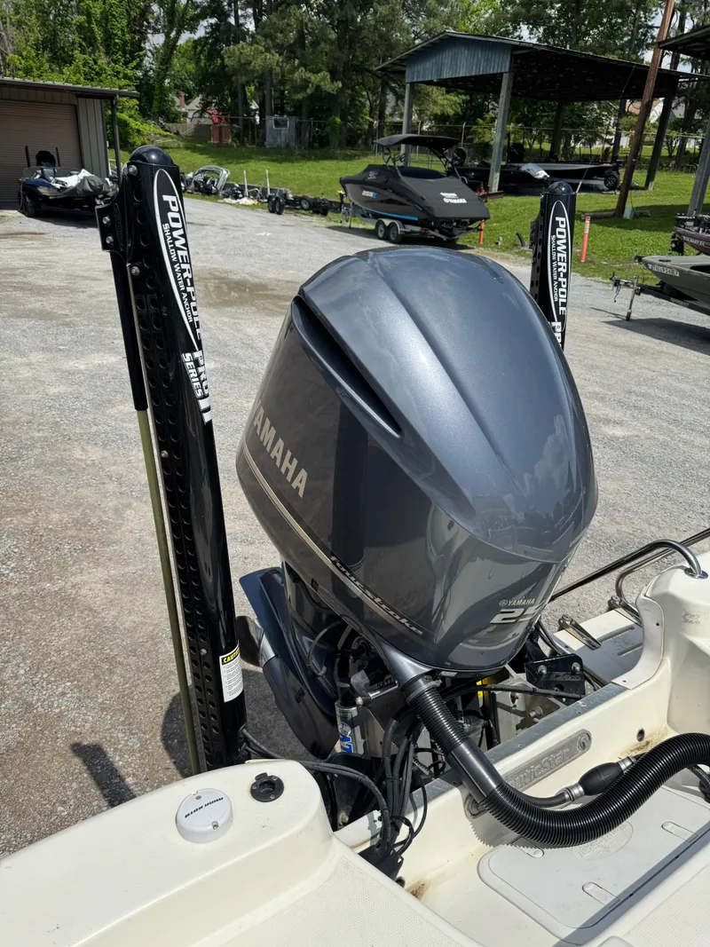 Slide: The Image of 2017 NauticStar 2200 Sport boat with Yamaha engine and Power-Pole anchors. - 9