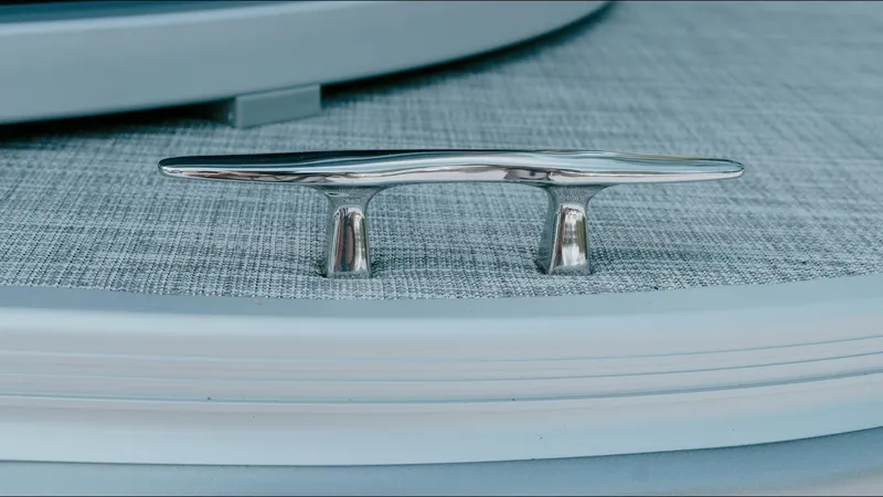 Slide: The Image of Stainless steel cleat on G3 SunCatcher Select 20 Cruise boat, 2025 model. - 19