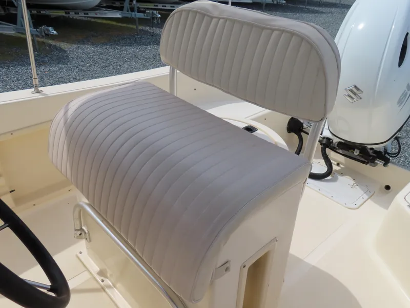Slide: The Image of KenCraft Challenger 206 boat seat, 2001 model, with white upholstery and Suzuki outboard motor. - 21