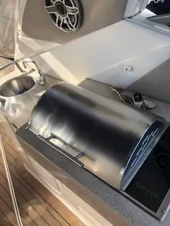 Slide: The Image of Outdoor grill and sink on 2007 Sea Ray 310 Sundancer yacht deck. - 7