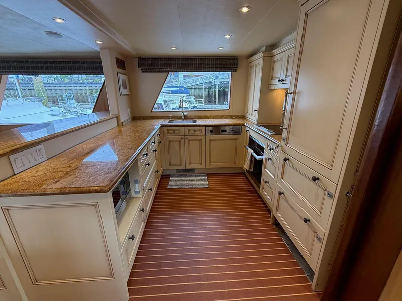 Slide: The Image of Hatteras 72 - Galley - 3