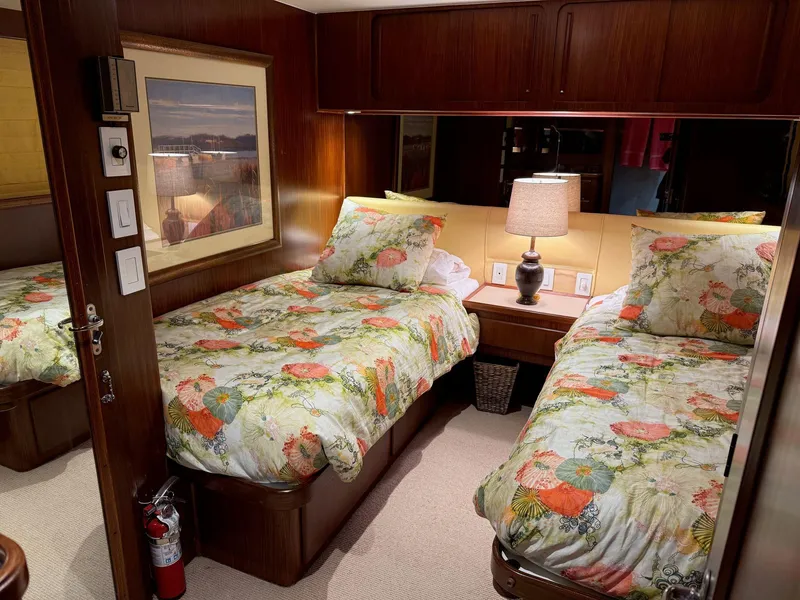 Slide: The Image of Hatteras 72 - Guest Cabin 1 - 7